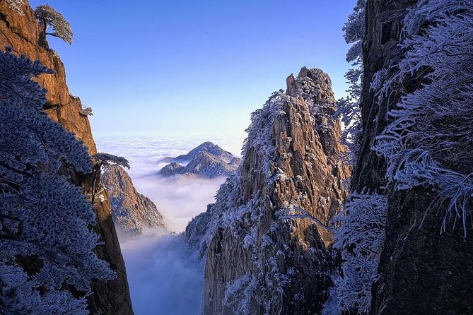 2-Day Private Trip to Huangshan and Hongcun from Shanghai with Accommodation - From Shanghai to Huangshan: trains, private transfers, and real time management
