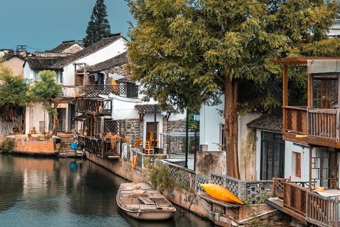 2-Day Zhujiajiao Water Town, Shanghai and Suzhou Private Tour - Zhujiajiao Ancient Town: canals and stone bridges on Shanghai’s doorstep