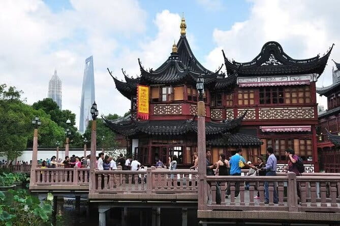 3-Hour Private Customized Shanghai Night Tour - Stop 3: Xintiandi after dark for bars, cafés, and a relaxed ending