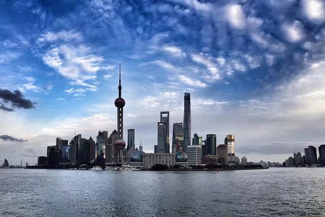 3-Hour Private Tour: The Bund and Shanghai Tower - A fast private intro to Shanghai Tower and the Bund