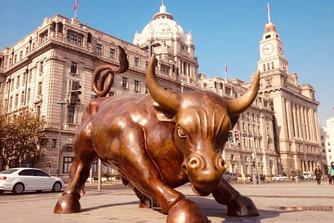 3-Hour Private Tour: The Bund and Shanghai Tower - The Bund (Wai Tan) walk: colonial-era Shanghai plus skyline views