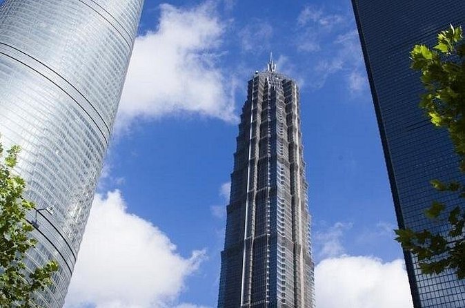 3-Hour Shanghai Bund Swift Tour with River Cruise or Skyscraper - Timing: start times from 8:00am to 8:00pm (and why crowds matter)