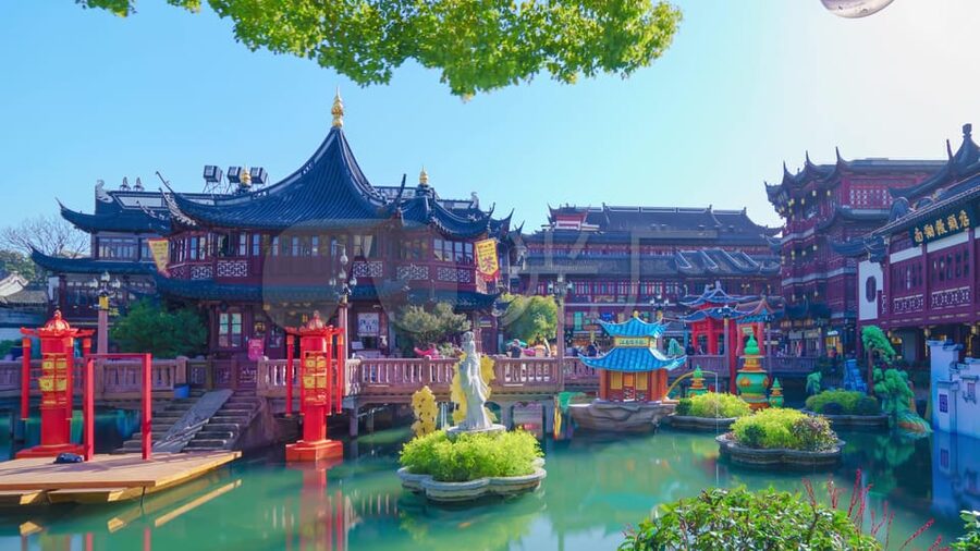 4-Hour Private Shanghai Shopping Tour with Local Expert - South Bund Fabric Market: where tailoring and fabric choices meet