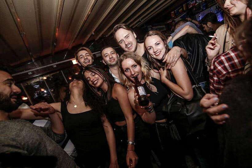 4-Hour Shanghai Pub Crawl (bars & nightclub hopping) - Practical Tips Before You Go