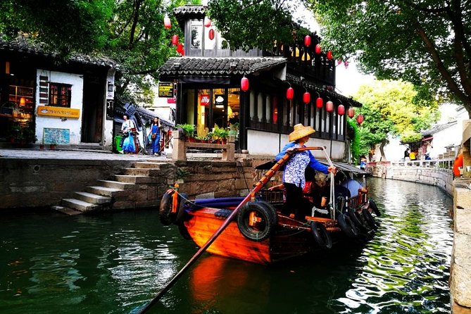 4-Hour Tongli Water Town Private Tour from Suzhou with Boat Ride - The included boat ride: seeing Tongli from the water line