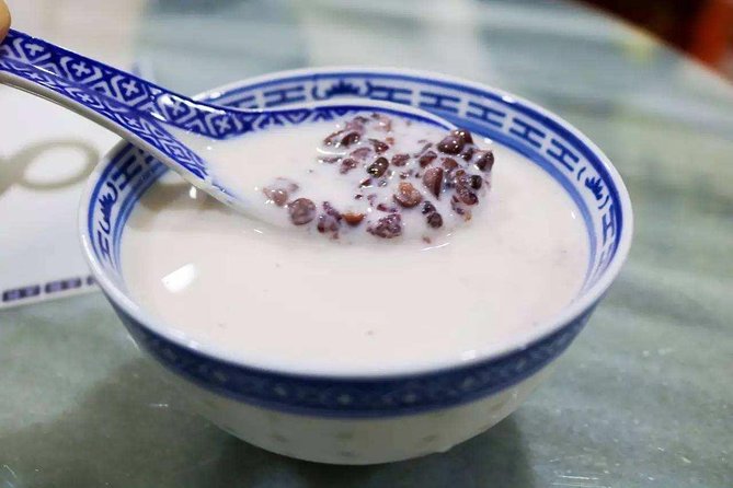 Afternoon Tea and Dessert Tour on the Huaihai Road in Shanghai - Cantonese cold desserts: the cool finish with milk pudding and more