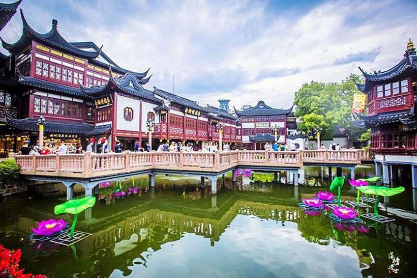 All Inclusive Shanghai City Tour by German-Speaking Guide - The Bund: Colonial Promenade and Skyline Storytelling