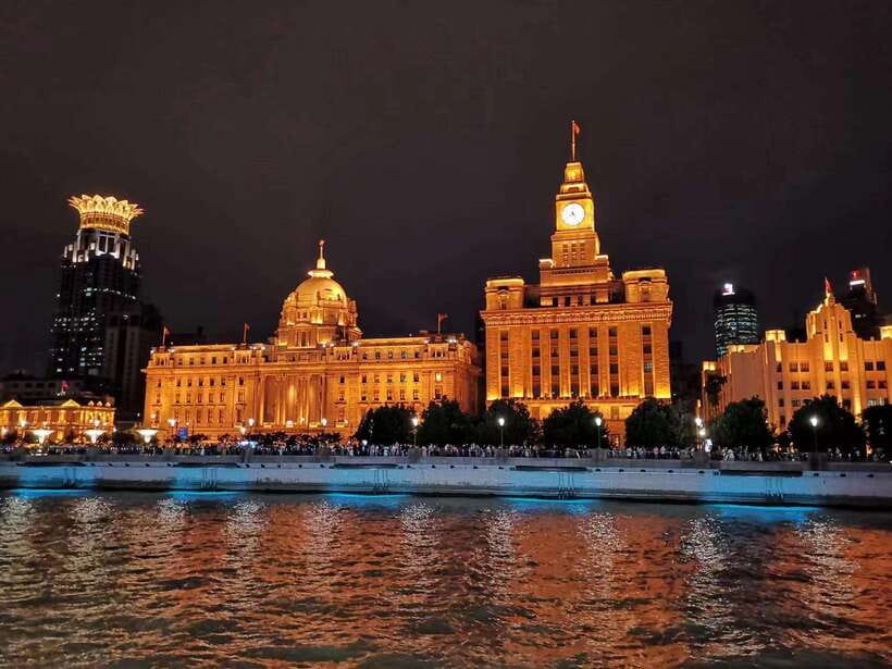 Amazing Shanghai Night Lights:River Cruise &Private Transfer - Downtown pickup sets the tone for a calm night