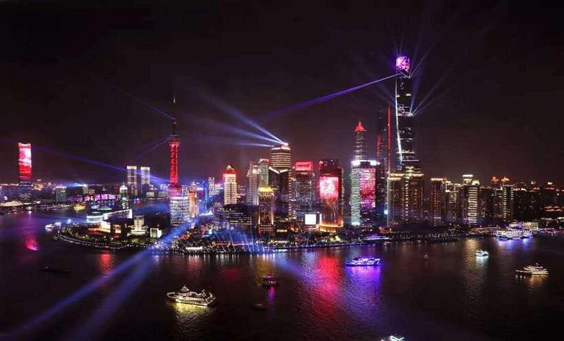 Amazing Shanghai Night Lights:River Cruise &Private Transfer - VIP seating on the Huangpu River: why 50 minutes feels like plenty