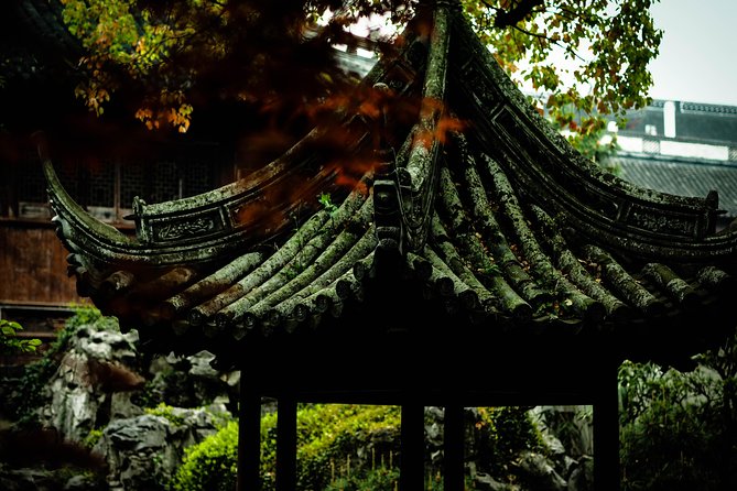 Coach Day Tour: Classic and Modern Shanghai with Lunch - The Bund Guided Stroll: Colonial-Era Waterfront Storytelling