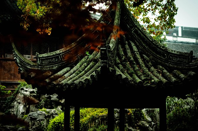 Coach Day Tour: Classic and Modern Shanghai with Lunch - Lunch and Tea at a Traditional Teahouse: What’s Included Matters