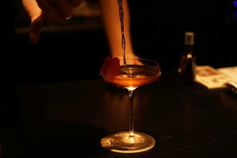 Evening Food & Drink Tour in Former French Concession - What you eat: street eats and signature dishes along the way