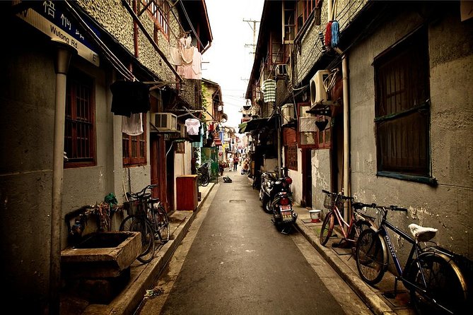 Explore Shanghai Ancient Downtown with Authentic Local Food - Duolun Road Cultural Celebrities Street for Shops, Antiques, and Old Books