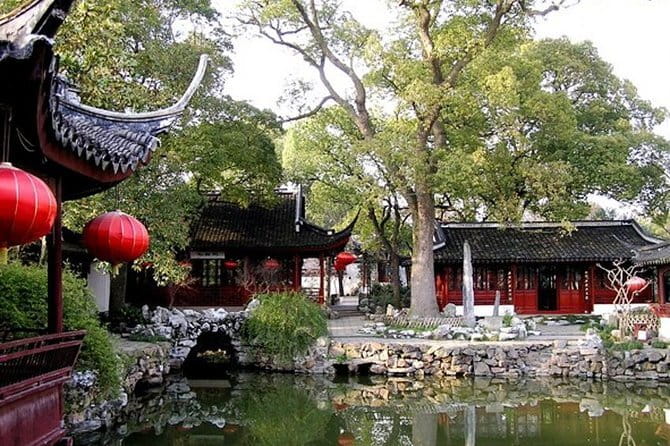 Flexible Airport Layover Tour of Shanghai City Highlights with Spa Option - Pudong New Area and the Sky Bridge Area: Modern Shanghai Up Close
