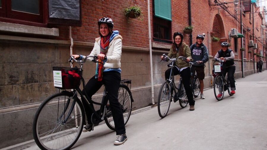 Full-Day Shanghai Classic Bike Tour - Getting Started At Garden Hotel: The Ride’s First Easy Win