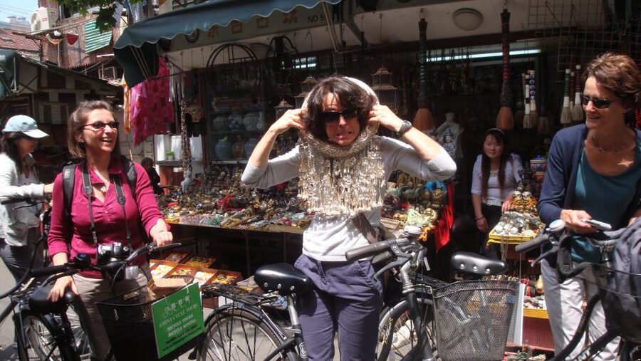 Full-Day Shanghai Classic Bike Tour - Lunch On The Streets: A Real Break (And A Little Extra Wandering)
