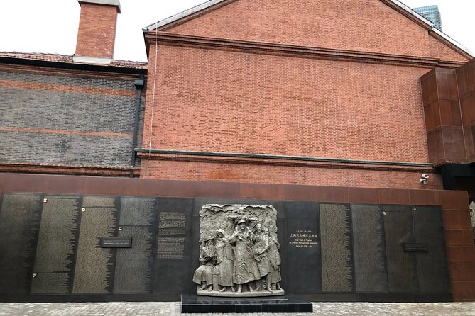 Half-Day Private Tour of Shanghai Jewish Sites - Huoshan Park Monument: a quiet pause with real meaning