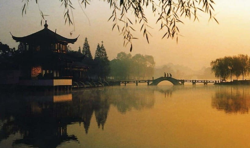 Hangzhou Private Day Trip by Bullet Train from Shanghai - West Lake by Boat: The Ten Views Experience