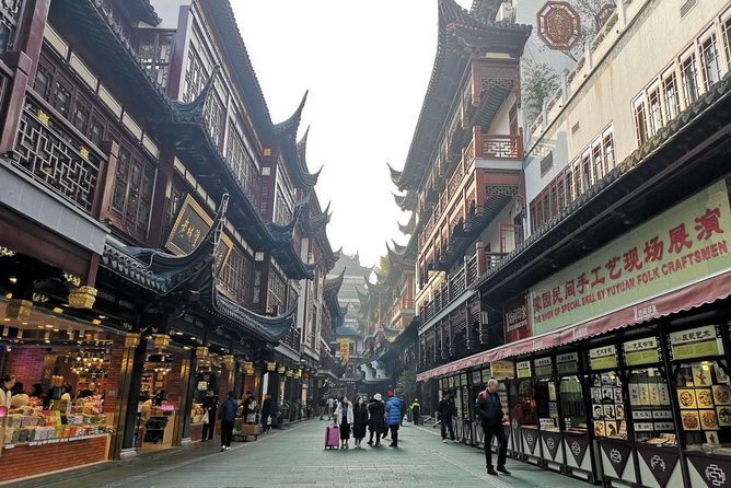 Old Shanghai City Walking Tour - Yuyuan Garden: slow walking and a real change of pace