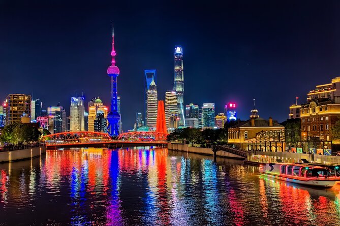 Photo Session on the Famous Shanghai Skyline - Who this night skyline session suits best (and who might not)
