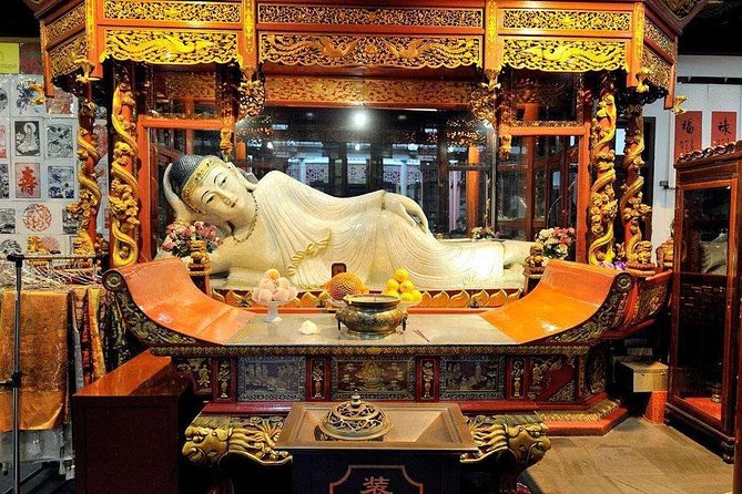 Private Customized Shanghai Shore Excursion Tour of City Highlights with Lunch - The Bund: a “free museum” walk of architecture—plus time for lingering