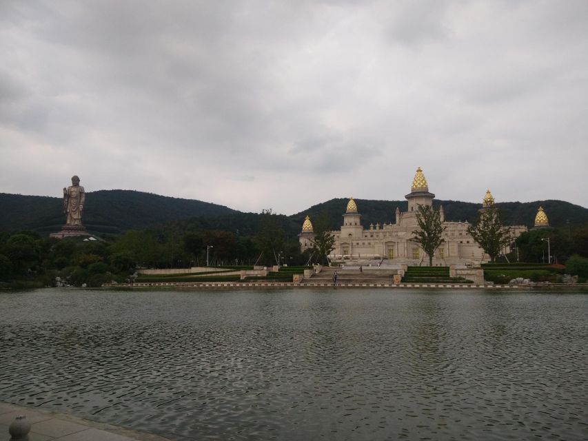 Private Day Tour to Wuxi Lingshan Grand Buddha and Tai Lake - Brahma Palace Shows: Nine Dragons Bathing and Ode to Auspice