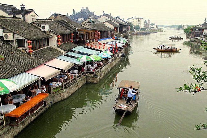 Private Day Tour: Zhujiajiao Water Town with Shanghai Local Shopping Outing - Nanjing Road (Nanjing Lu): Pedestrian Shopping Energy