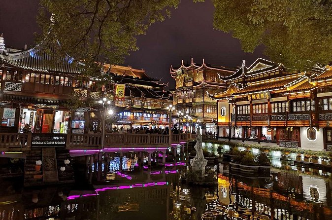 Private Evening Tour: VIP Huangpu River Cruise and Shanghai Lights - Xintiandi and the former French Concession: old stone meets nightlife