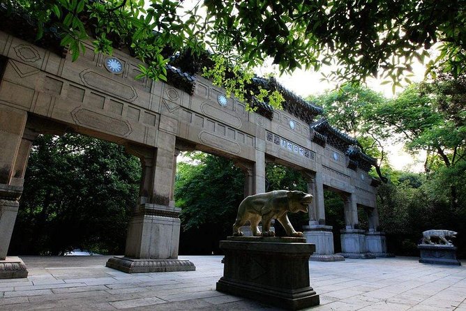 Private Flexible Nanjing City Day Trip from Shanghai by Bullet Train - Sun Yat-sen Mausoleum at Purple Mountain: big symbolism and real walking