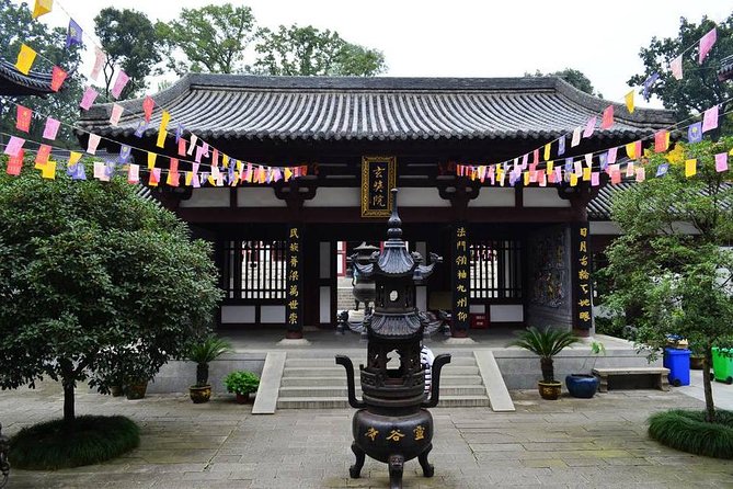 Private Flexible Nanjing City Day Trip from Shanghai by Bullet Train - Fuzi Miao (Confucius Temple area): worship, snacks, and optional river time