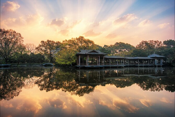 Private Hangzhou Day Tour from Shanghai by Bullet Train - Bullet train to Hangzhou: the time-saver you’re paying for