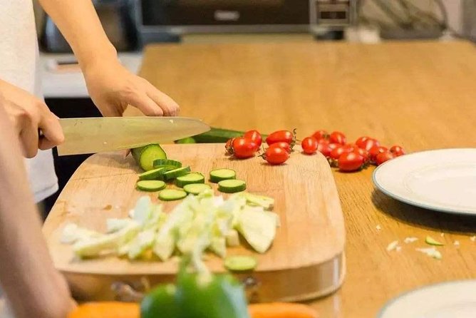 Private Home Cooking Class with Shanghai Mama - Wet Market First: Snacks, Choices, and Reading Chinese Food Culture