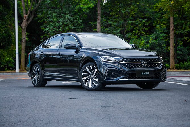 Private Pick-up From Shanghai Pudong Airport to Locations in City - The Car Experience: Clean, Comfortable, and Built for Bags