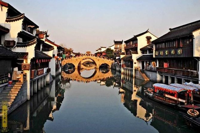 Private Qibao Ancient Town Walking Tour with Tea Tasting and Calligraphy Experience - Getting From Downtown Shanghai to Qibao (Without the Headaches)