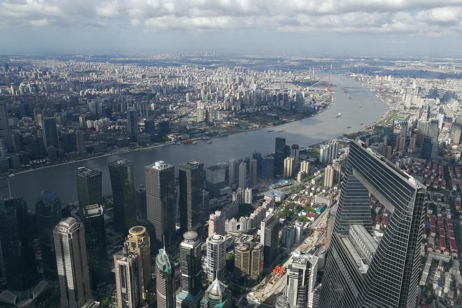 Private Shanghai Airport Layover Tour with Flexible Highlights - The Airport Pickup: Stress Reduction in a Car
