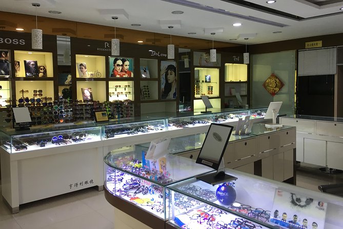 Private Shanghai Shopping Tour with Local Shopping Guru - Tailors, pearls, and knock-offs: the idea behind this 4-5 hour tour