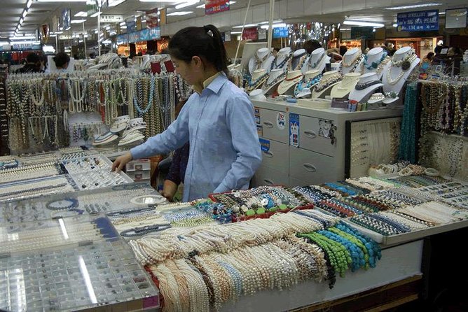Private Shanghai Ultimate Flexible Shopping Tour: 4 or 8-hour Options - Your shopping day, stop by stop: markets and streets that match different goals