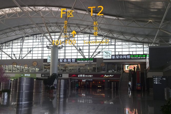 Quick Tour to Xi'an Terracotta Warriors from Shanghai by Air in One Day - Lunch that doesn’t feel like a detour