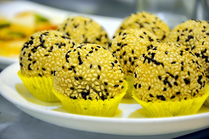 Shanghai Acrobatic Show and Late Dim Sum Dinner - Who should book this tour, and who might want another plan