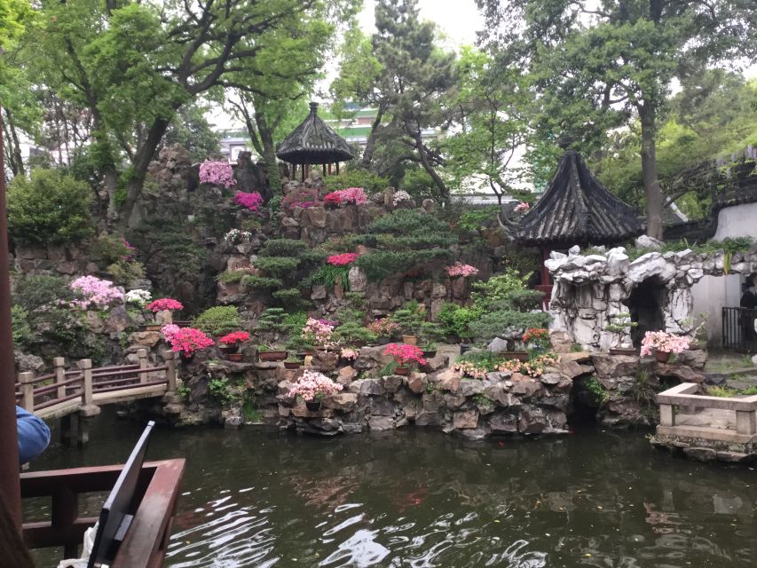 Shanghai: All-Inclusive Private Sightseeing Tour - The Bund waterfront and iconic skyline photo line