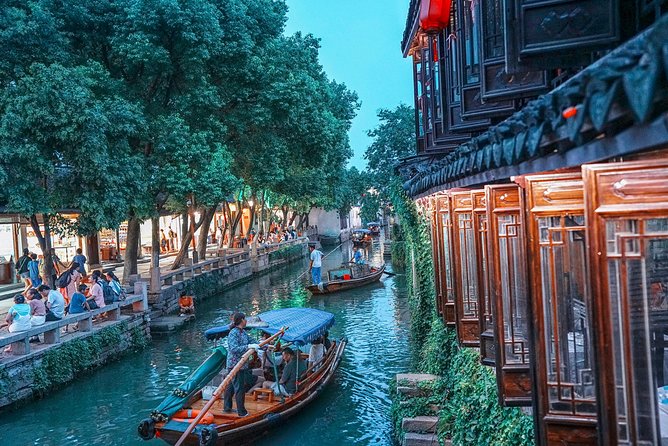 Shanghai Bus Tour:Yu Garden,Chenghuang,Zhujiajiao Water Town,Bund - From Huangpu Back to Shanghai: The Transition Before the Bund