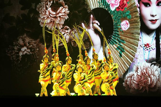 Shanghai Dinner and Acrobatics Show - Dinner First: A Guided Shanghai Meal Before the Acrobatics