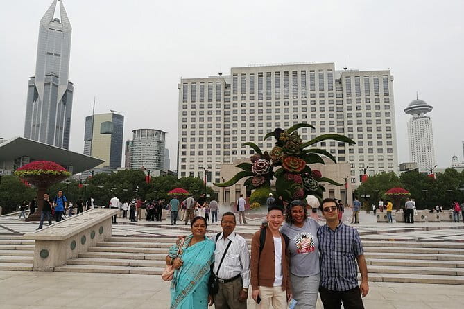 shanghai Disney+shanghai one day city highlights tour (two days) - Getting picked up: Radisson Blu New World as your anchor