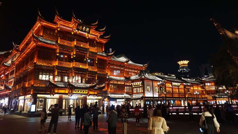 Shanghai Evening Tour: VIP Huangpu River Cruise&City lights - VIP Huangpu River Cruise: where the comfort is actually worth paying for