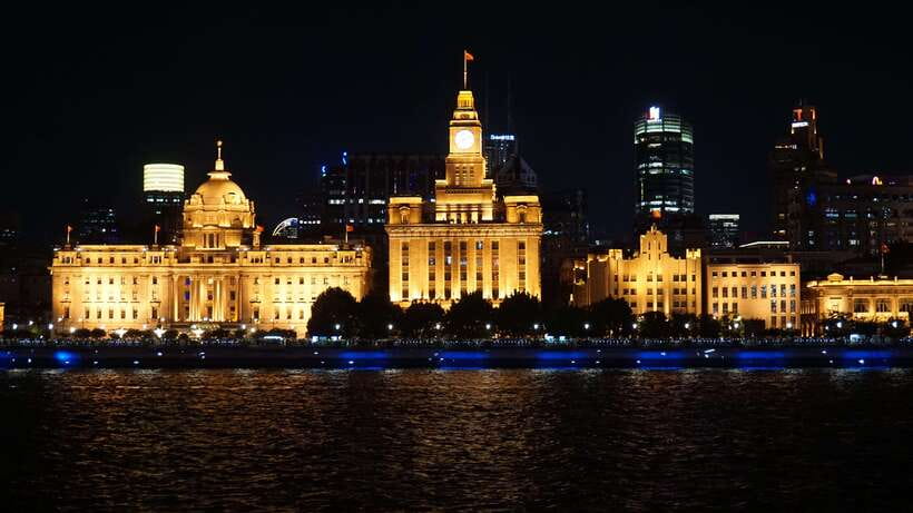 Shanghai Evening Tour: VIP Huangpu River Cruise&City lights - Yu Garden Bazaar at night: lit architecture and snack-friendly browsing
