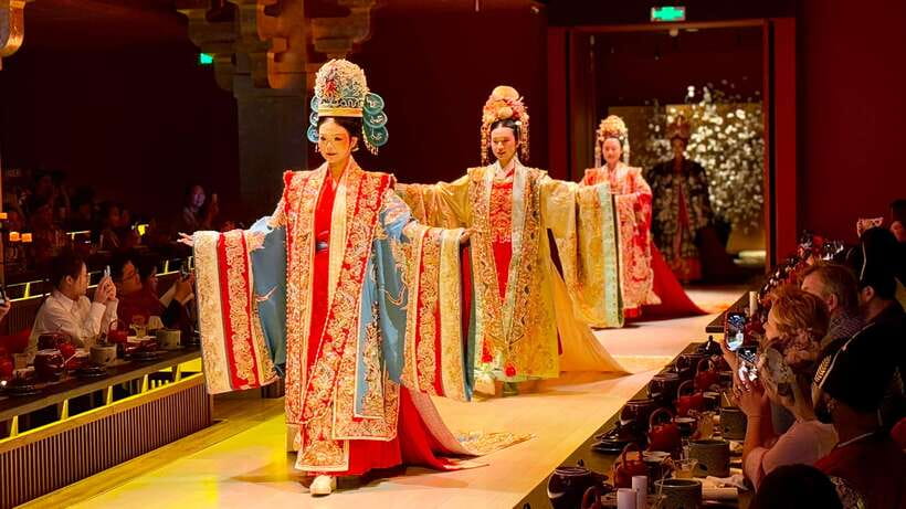 Shanghai Guided Royal Banquet Photo (Incl) with Massage Opt - Optional Traditional Massage After the Banquet: A Smart Cool-Down