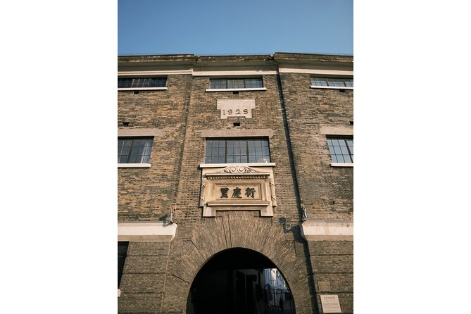 Shanghai Hidden Histories Walking Tour: Suzhou Creek to The Bund - Stop 4: Waibaidu Bridge, built 1908, and the sense of thresholds