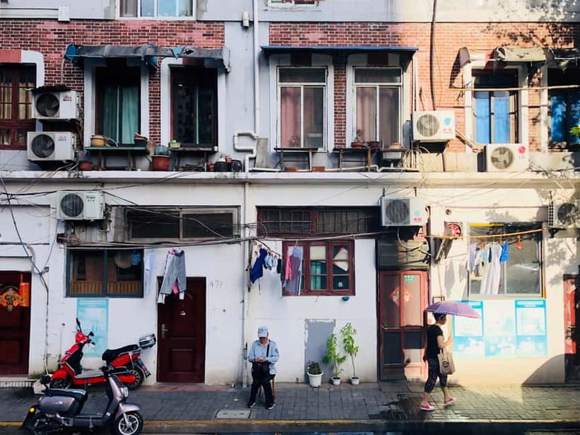 Shanghai Highlights Walking Tour With A Real Local - Why this local Shanghai walk feels different from a bus tour