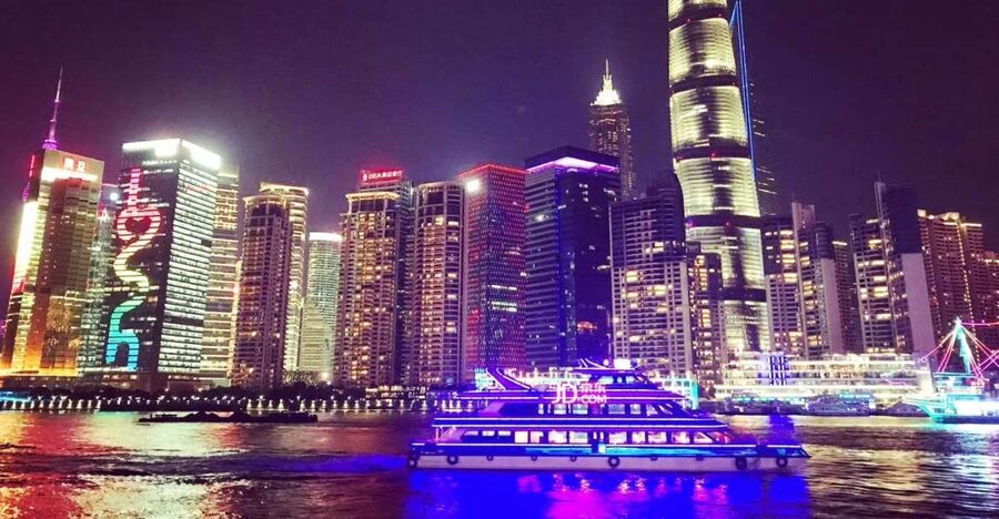 Shanghai in 5 Hours: River Cruise, Shanghai Tower & Dining - Lunch That Keeps the Day Moving (Shanghai-Style)