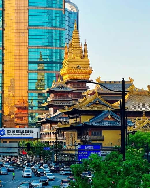 Shanghai: Jing'an Temple, Yu Garden, and Bazaar Private Tour - Guide Quality: The Difference Between Seeing and Understanding